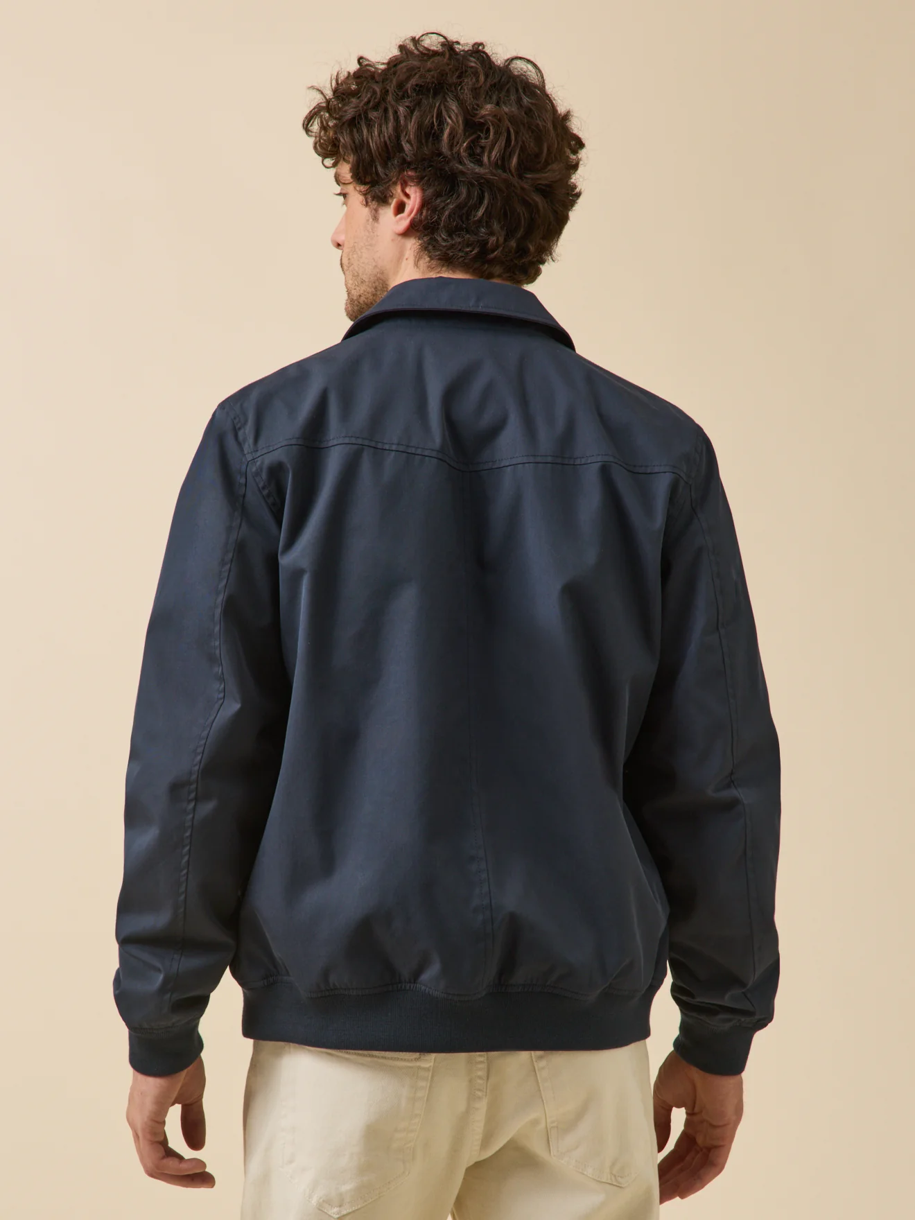 Einfarbige Herrenjacke mit Reißverschluss - Image 4