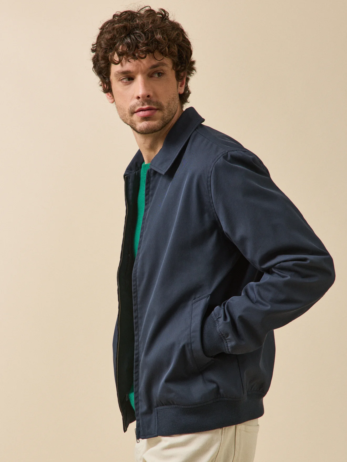 Einfarbige Herrenjacke mit Reißverschluss - Image 7