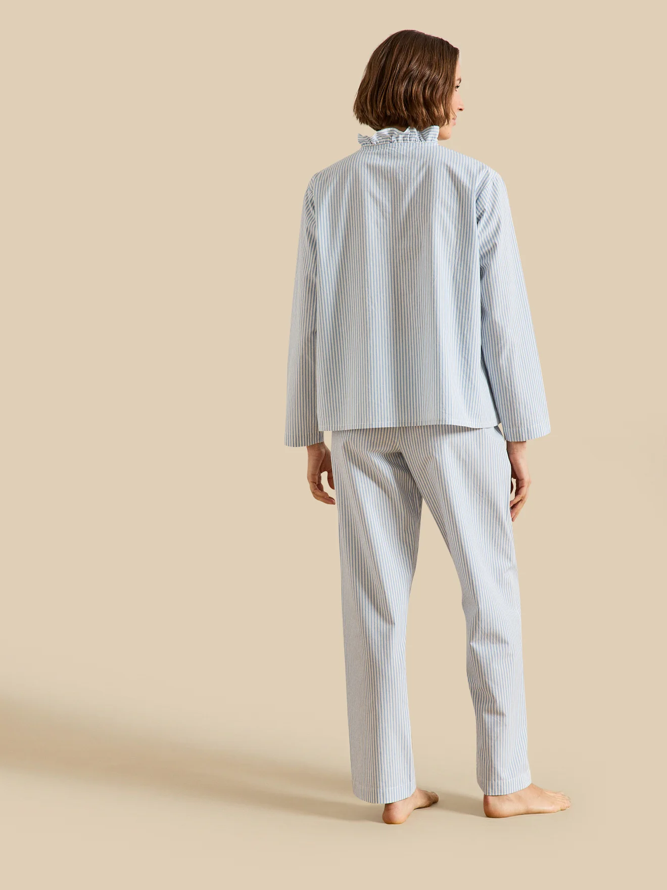 Gestreifter Damen-Pyjama mit Volants - Image 4