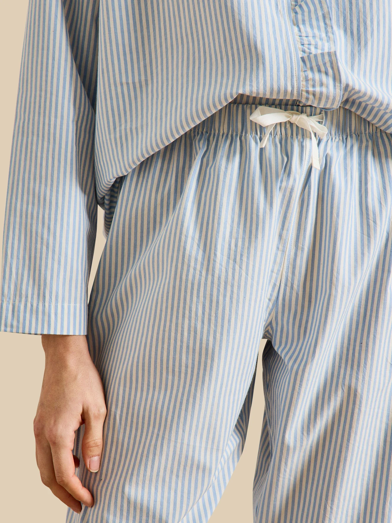 Gestreifter Damen-Pyjama mit Volants - Image 5