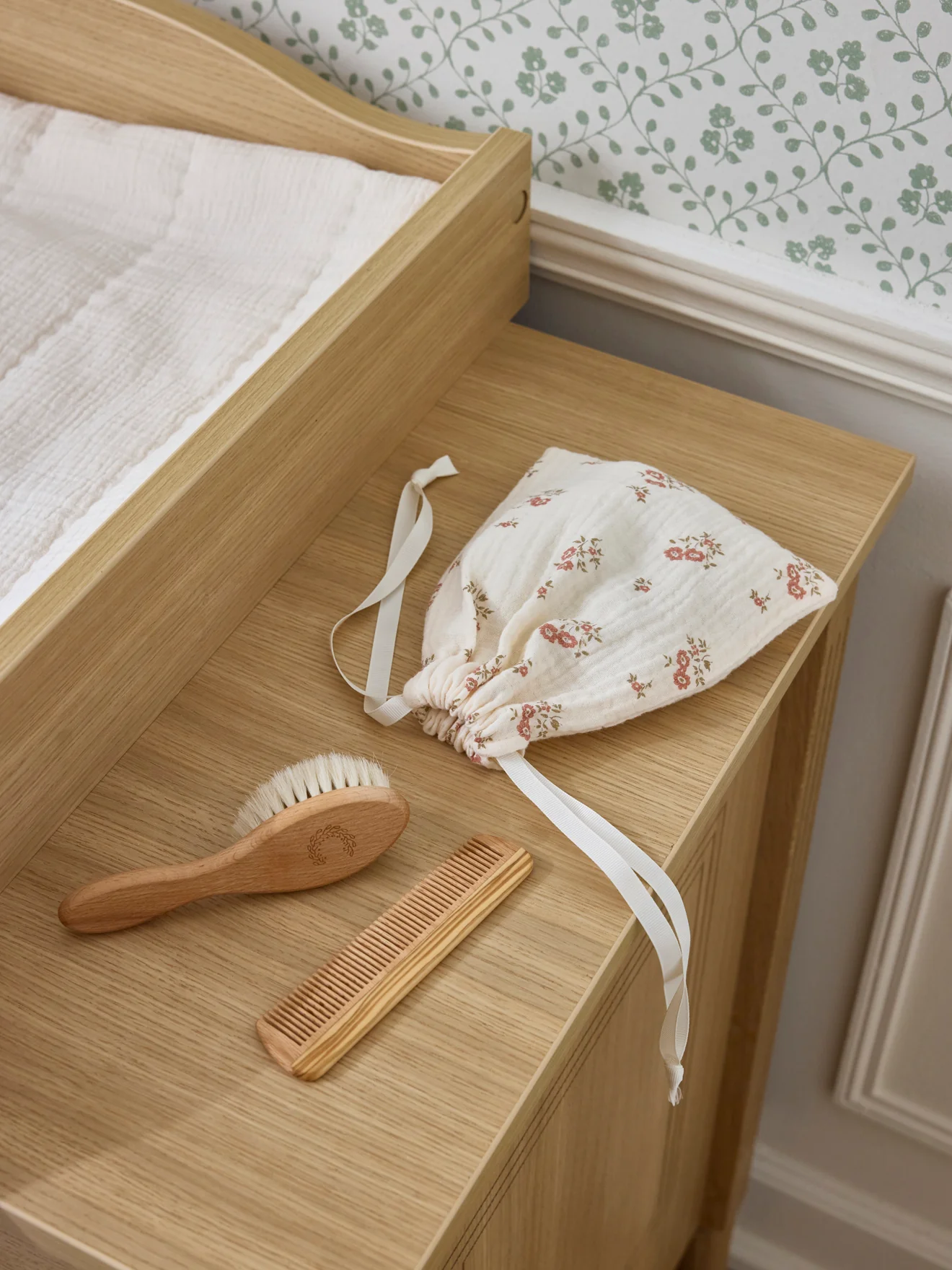Baby-Bürste und Kamm aus Holz - Image 4