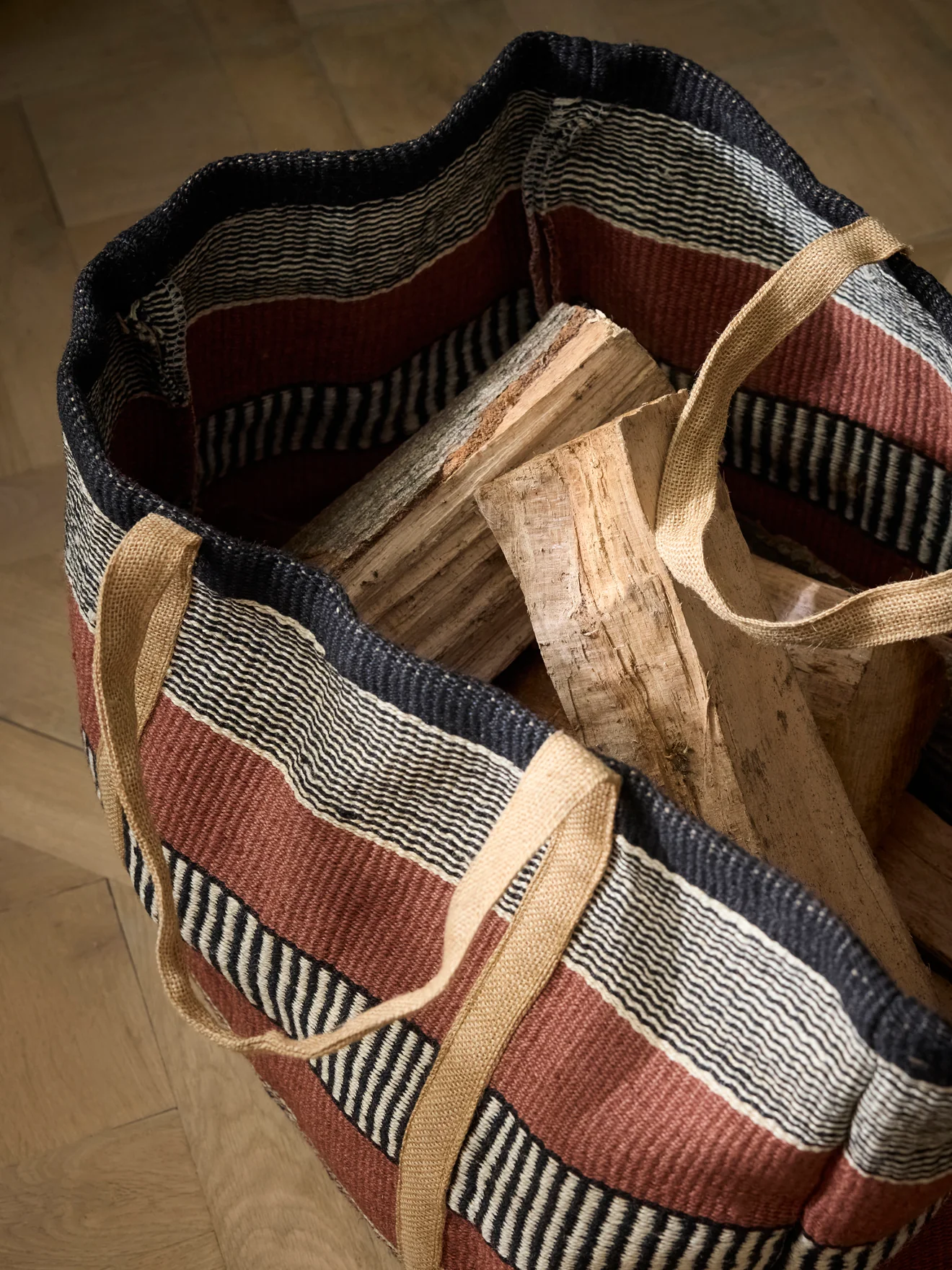 Gestreifter Kaminholzkorb aus Jute - Image 2
