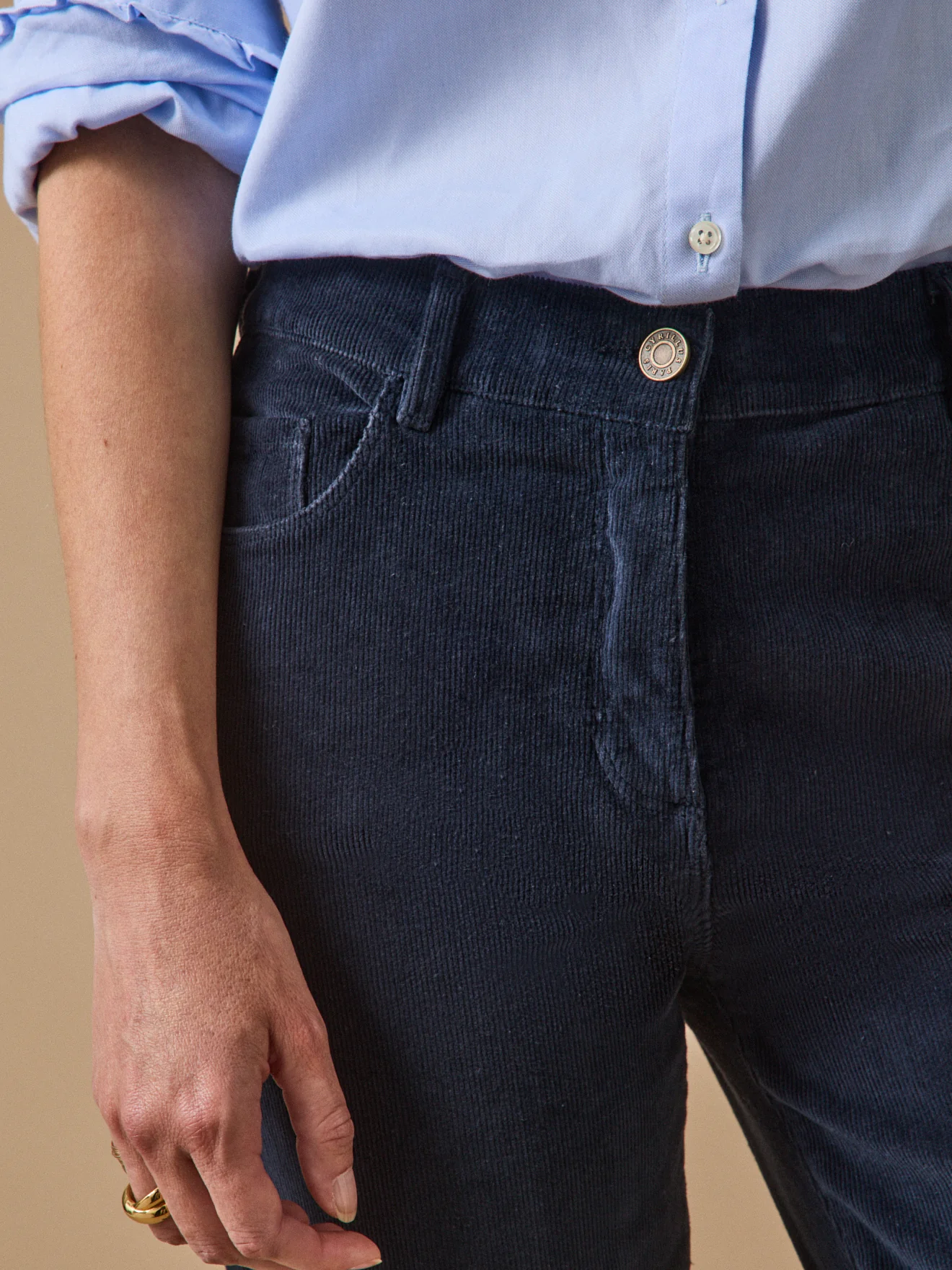 Slim Fit Damenhose aus Cordsamt Chloé - Image 4