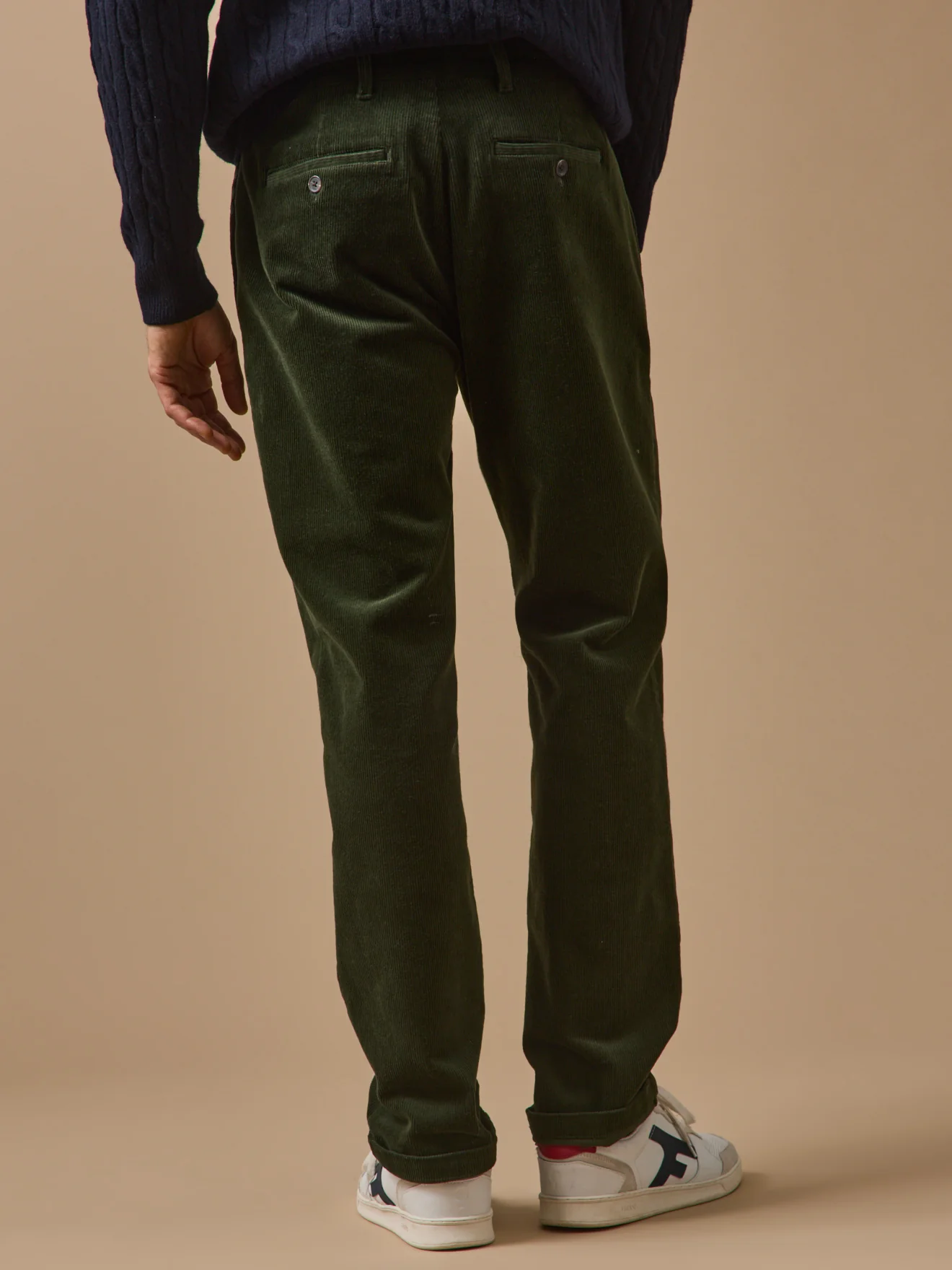 Regular Fit Herren-Chinohose aus Velours - Image 2