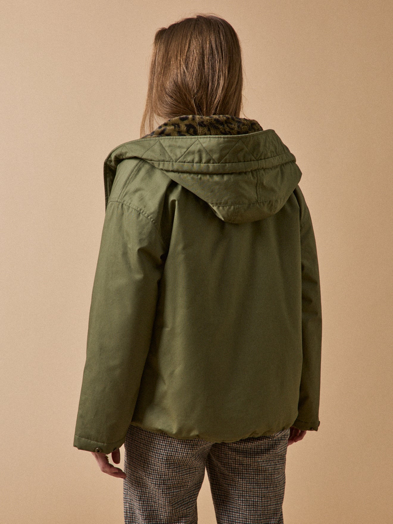 Kurzer Damen-Parka mit Webpelz-Futter - Image 3