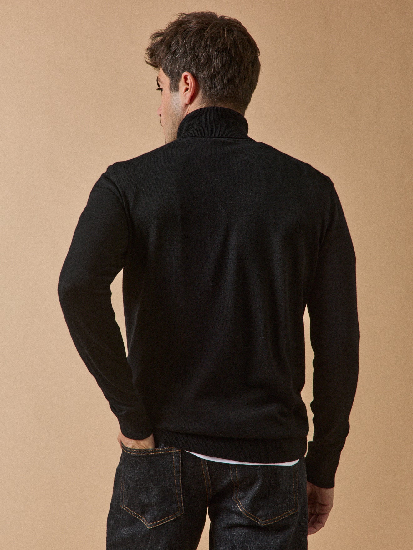 Leichtmaschiger Herrenpullover aus Merinowolle mit Rollkragen - Image 3
