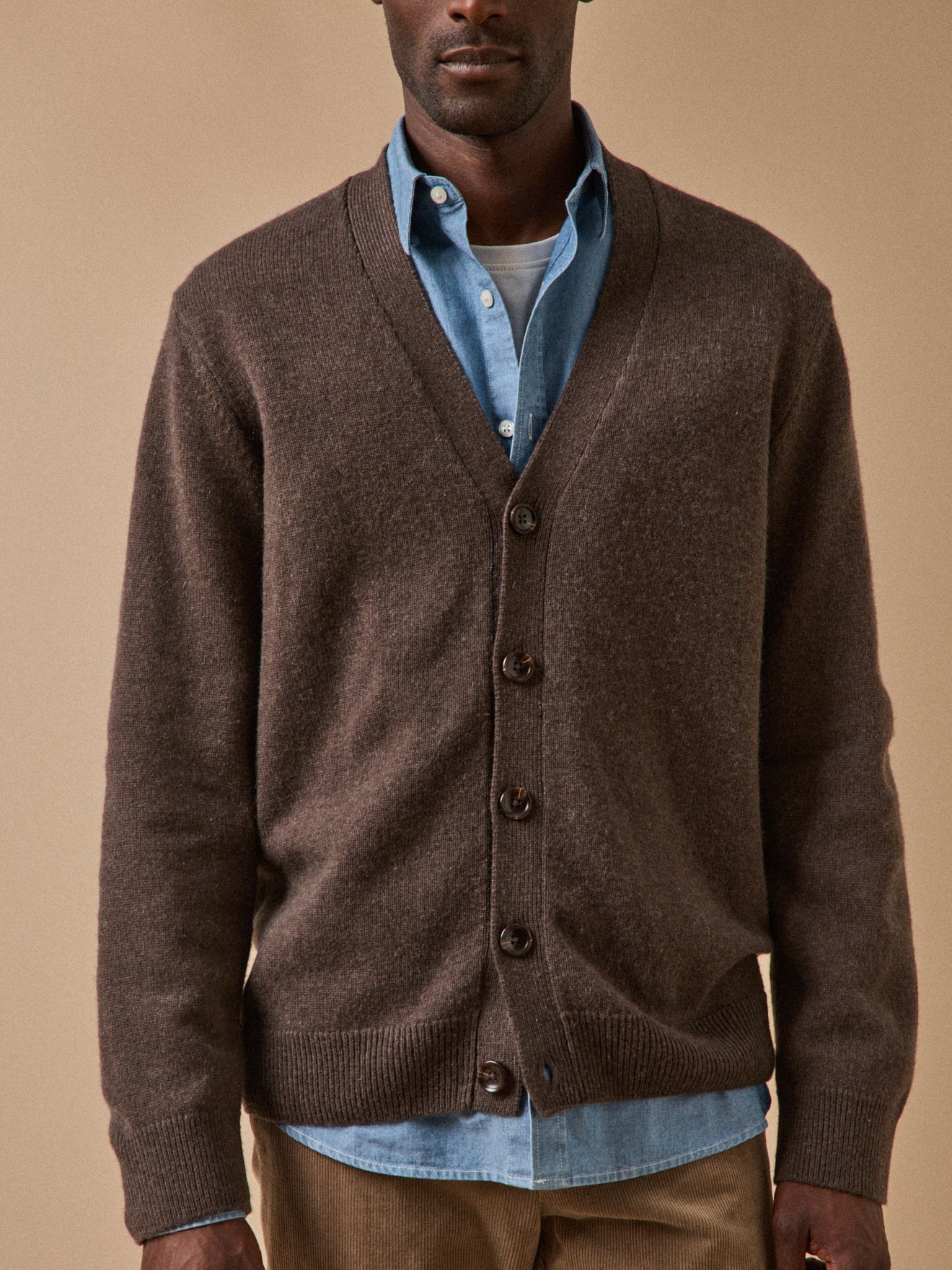 Herren-Cardigan mit V-Ausschnitt aus Bio-Baumwolle und Cashmere - Image 3