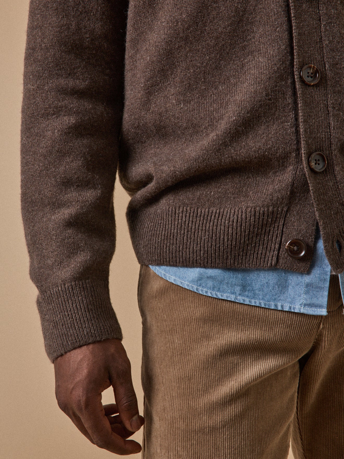 Herren-Cardigan mit V-Ausschnitt aus Bio-Baumwolle und Cashmere - Image 5