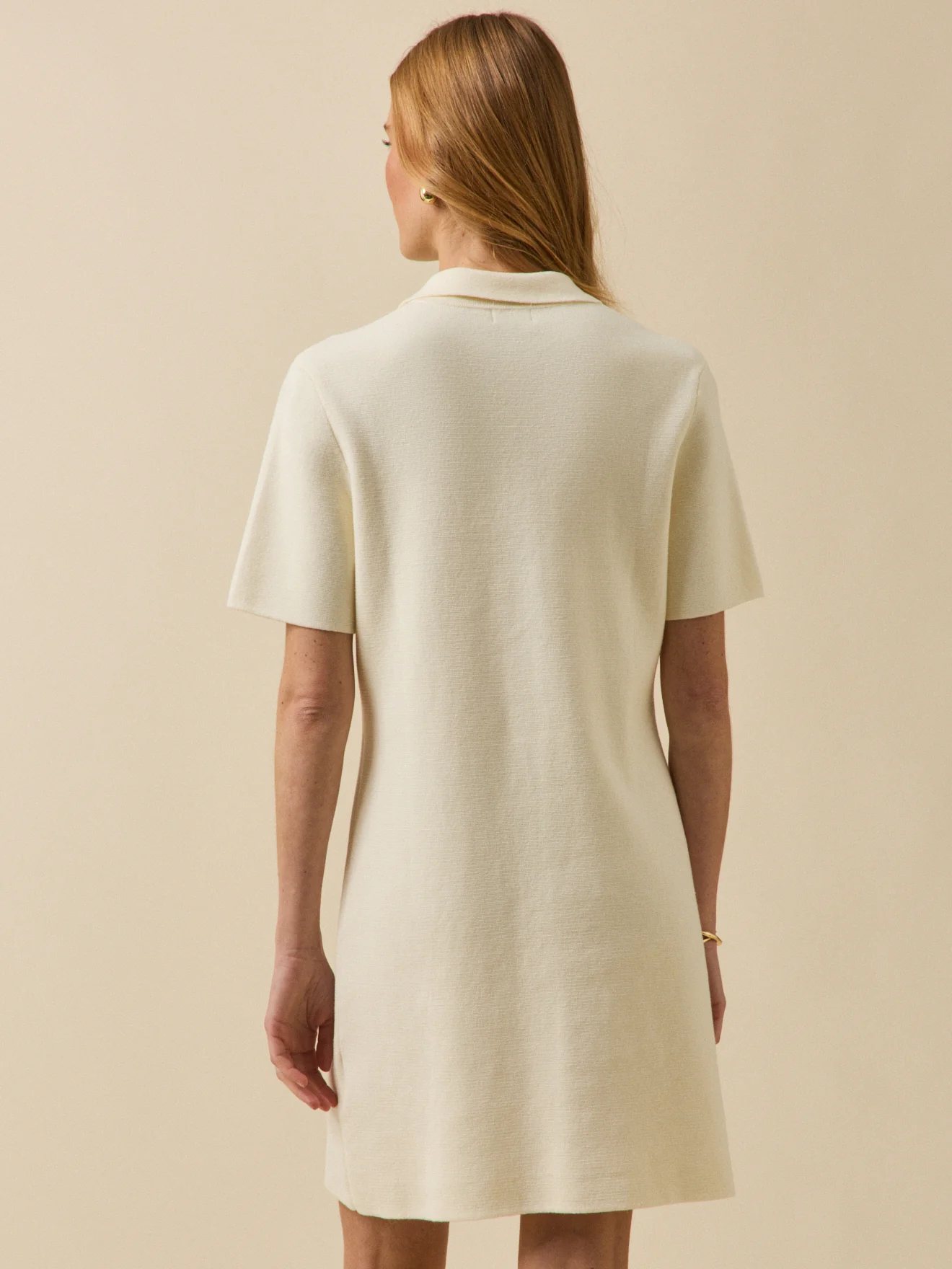 Kurzes Damen-Polokleid aus Milanostrick - Image 2