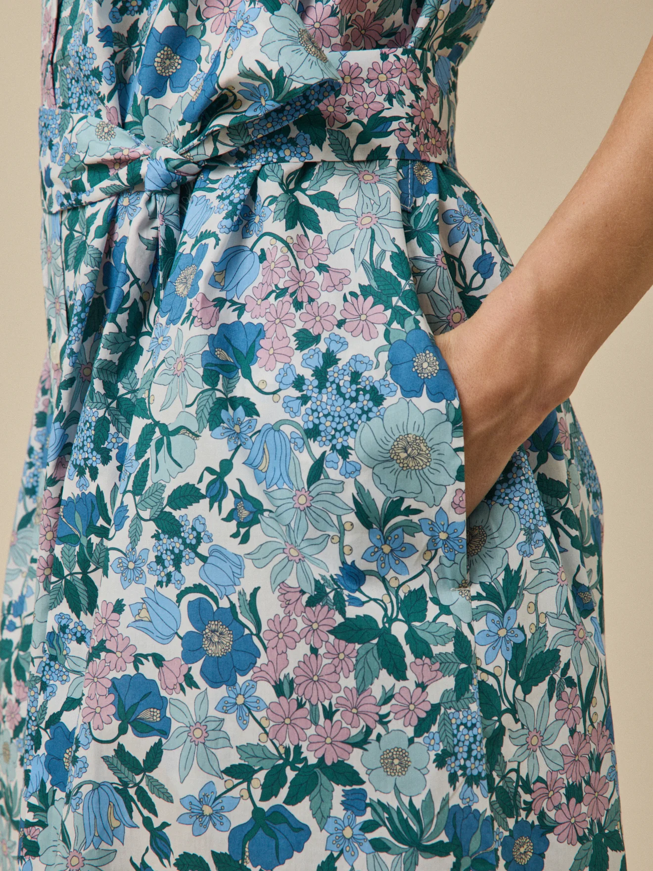 Damen-Etuikleid aus Liberty-Stoff - Limited Collection - Image 4