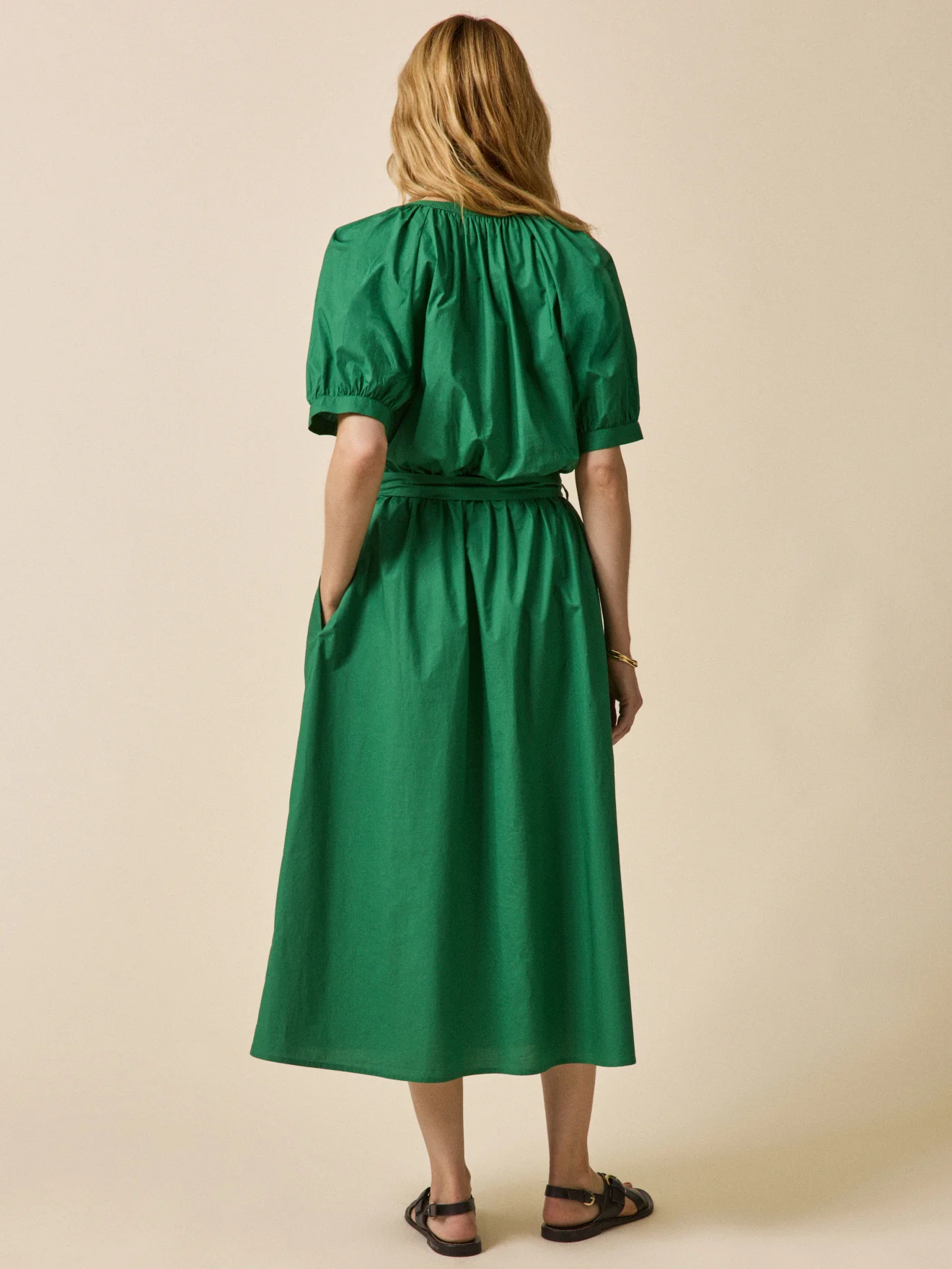 Langes Damenkleid aus einfarbiger Popeline - Image 2