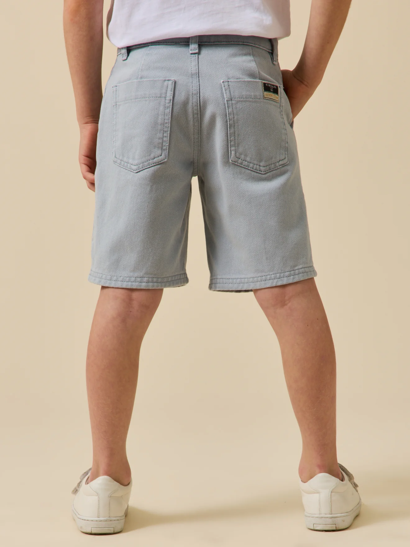 Jungen-Bermuda aus farbenfrohem Denim - Image 2