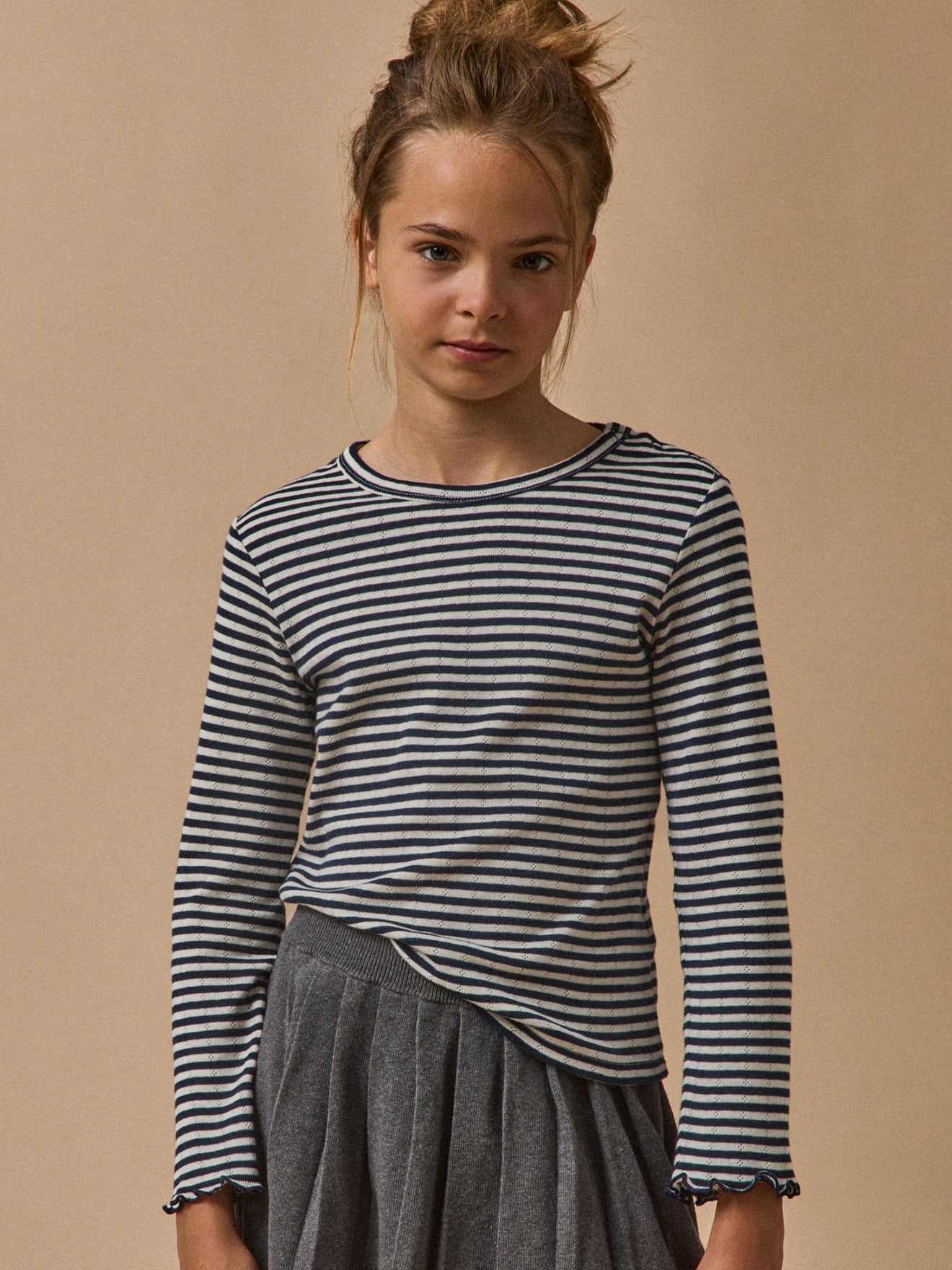 Mädchen-Shirt mit Lochmuster – Bio-Baumwolle - Image 3