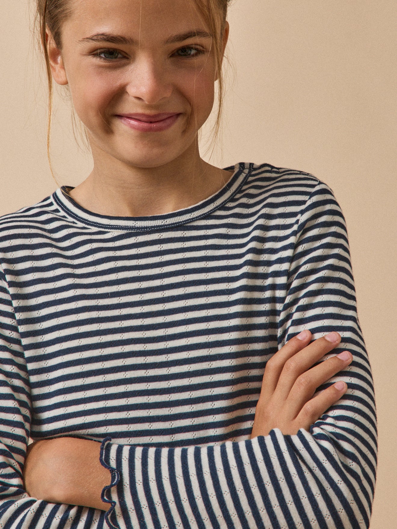 Mädchen-Shirt mit Lochmuster – Bio-Baumwolle - Image 5